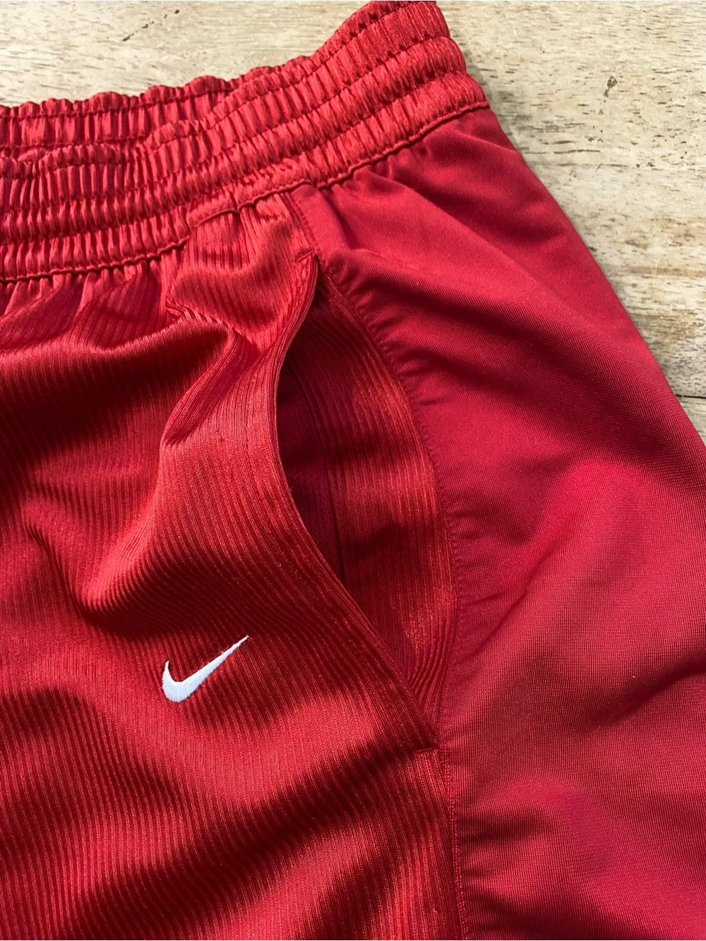 Vintage Y2K Nike Men’s Sz M Red Dazzle Baggy Basketball Shorts